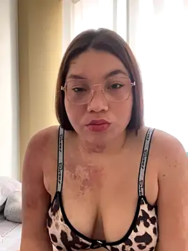 WhiteWomen online show from 09.25.25