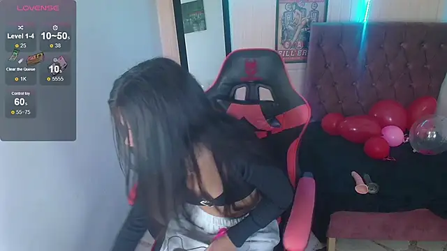 Snapshot of Catalehia_Milk chatting on 02.19.25 Catalehia Milk online show from 02.19.25