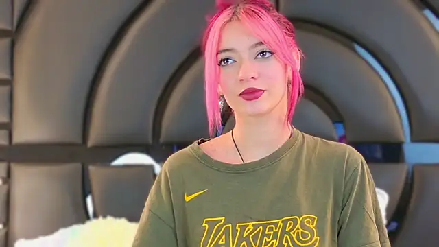 Snapshot of ElizabetthKitty chatting on 02.10.25 ElizabetthKitty online show from 02.10.25