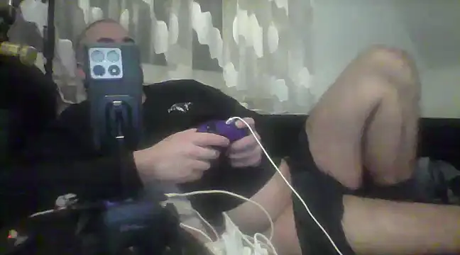 Snapshot of NewyorkDimi chatting on 01.04.25 NewyorkDimi online show from 01.04.25