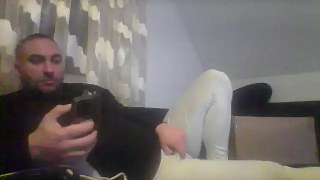 Snapshot of NewyorkDimi chatting on 01.13.25 NewyorkDimi online show from 01.13.25