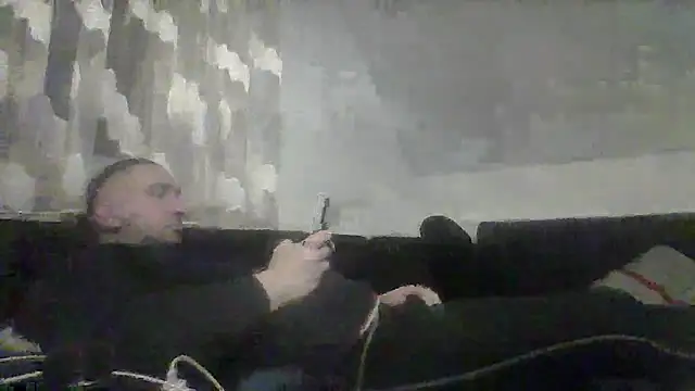 Snapshot of NewyorkDimi chatting on 02.04.25 NewyorkDimi online show from 02.04.25