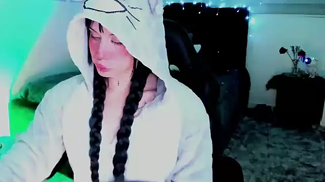 Snapshot of _riassgremory chatting on 10.02.25 riassgremory online show from 10.02.25