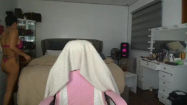 Snapshot of aya_saki chatting on 10.06.25 aya saki online show from 10.06.25