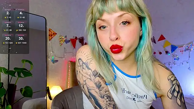 lavenderluxe online show from 10.15.25