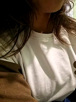 Snapshot of MIss-Naina chatting on 12.25.24 MIss-Naina online show from 12.25.24