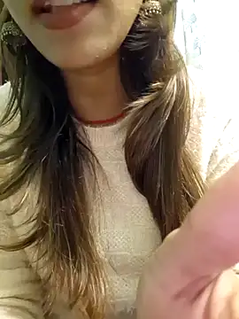 Snapshot of MIss-Naina chatting on 12.28.24 MIss-Naina online show from 12.28.24