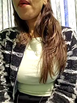 Snapshot of MIss-Naina chatting on 01.04.25 MIss-Naina online show from 01.04.25