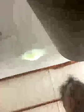 Prettylady100 online show from 11.16.25