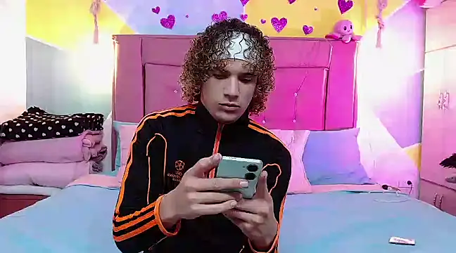 Snapshot of tylor_boy chatting on 03.20.25 tylor boy online show from 03.20.25