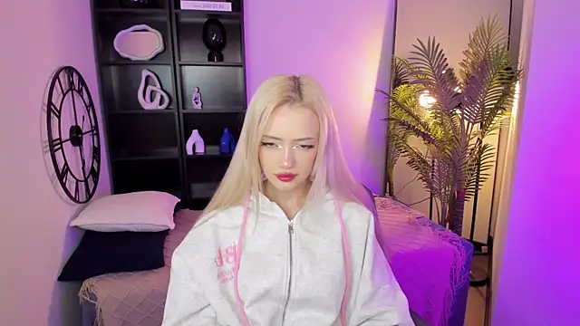 EmilyAir online show from 11.19.25