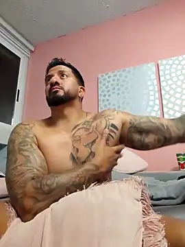 Snapshot of Drake_Smith1 chatting on 09.26.25 Drake Smith1 online show from 09.26.25