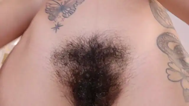 Snapshot of hairy_samantha chatting on 01.19.25 hairy samantha online show from 01.19.25