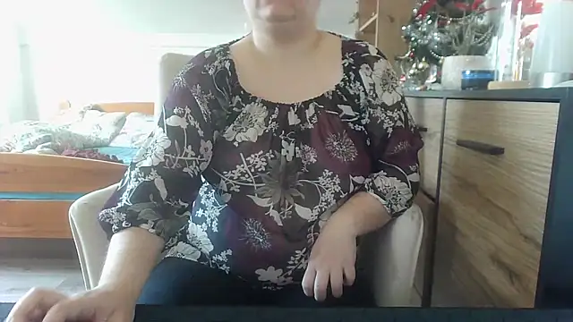 Snapshot of ReifeVenna chatting on 01.23.25 ReifeVenna online show from 01.23.25