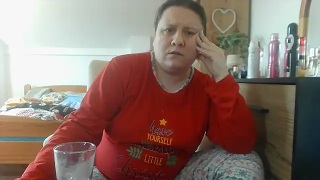 Snapshot of ReifeVenna chatting on 03.19.25 ReifeVenna online show from 03.19.25