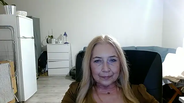 Snapshot of sofia_xkiss chatting on 02.27.25 sofia xkiss online show from 02.27.25