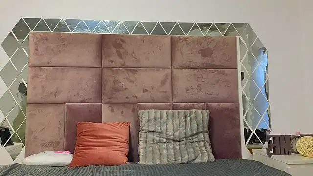 SweetScribe online show from 02.10.25