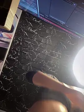 Snapshot of Thyana_LS chatting on 02.28.25 Thyana LS online show from 02.28.25