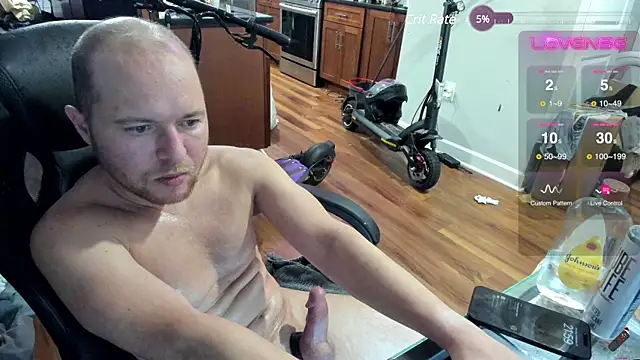 Snapshot of aaron_s_x chatting on 12.29.24 aaron s x online show from 12.29.24