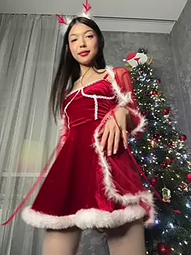 Snapshot of DesiredHoney chatting on 12.30.24 DesiredHoney online show from 12.30.24