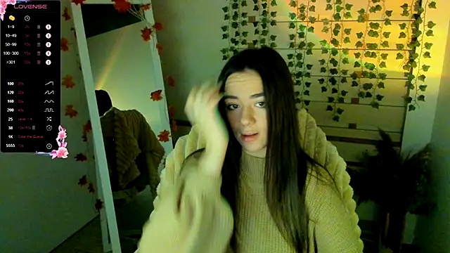 Snapshot of Bella_XO chatting on 10.04.25 Bella XO online show from 10.04.25