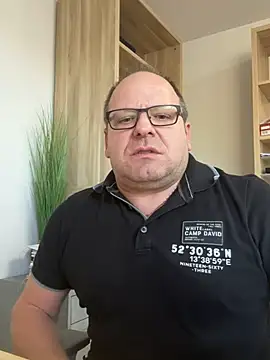 coupleLatinaLovers online show from 12.16.24