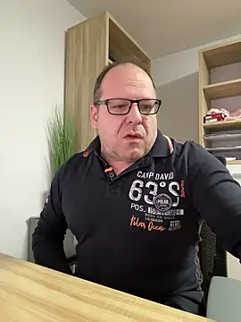 coupleLatinaLovers online show from 02.05.25