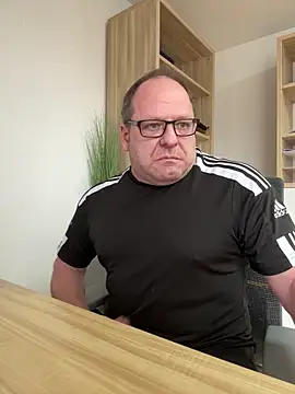 coupleLatinaLovers online show from 02.10.25