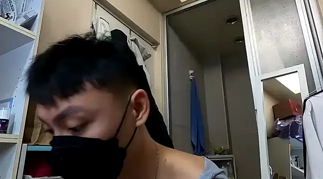 Snapshot of frnk30151 chatting on 12.10.24 frnk30151 online show from 12.10.24