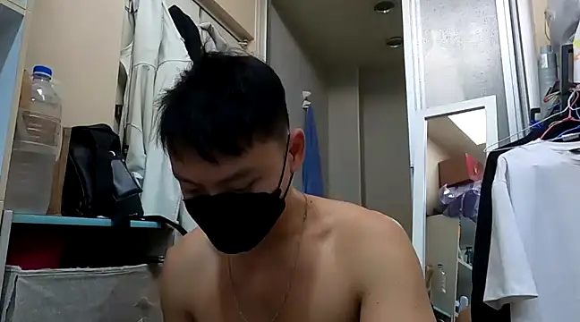 Snapshot of frnk30151 chatting on 12.11.24 frnk30151 online show from 12.11.24