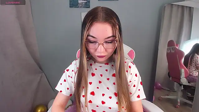 Snapshot of Melissa_Nets chatting on 02.17.25 Melissa Nets online show from 02.17.25