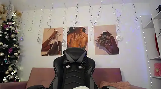 Snapshot of catalinapalencia chatting on 12.14.24 catalinapalencia online show from 12.14.24