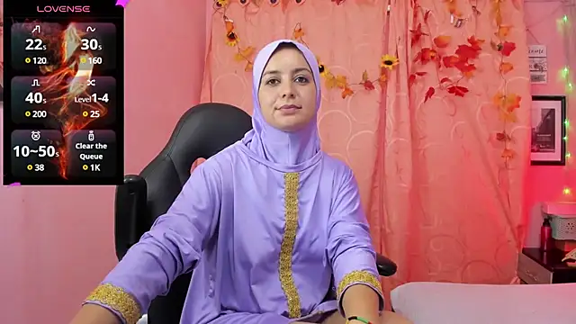 Snapshot of BadraSaadi chatting on 12.10.24 BadraSaadi online show from 12.10.24