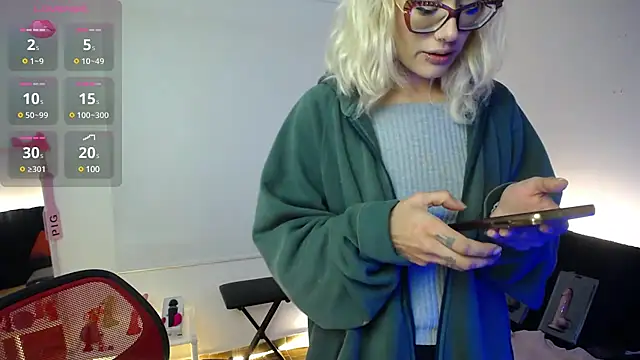 Snapshot of 911Calling chatting on 12.15.24 911Calling online show from 12.15.24