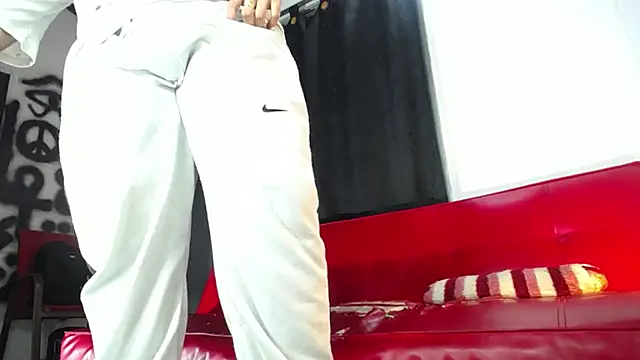 Snapshot of Dexter-T chatting on 01.09.25 Dexter-T online show from 01.09.25