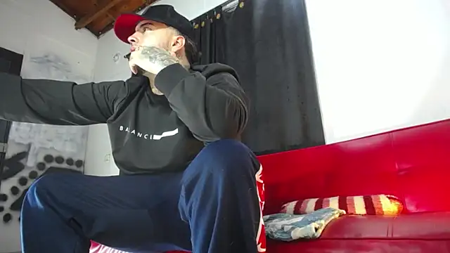 Snapshot of Dexter-T chatting on 02.13.25 Dexter-T online show from 02.13.25