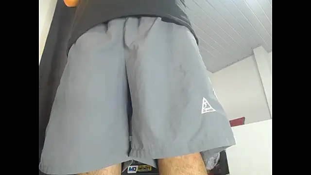 Snapshot of Dexter-T chatting on 10.01.25 Dexter-T online show from 10.01.25