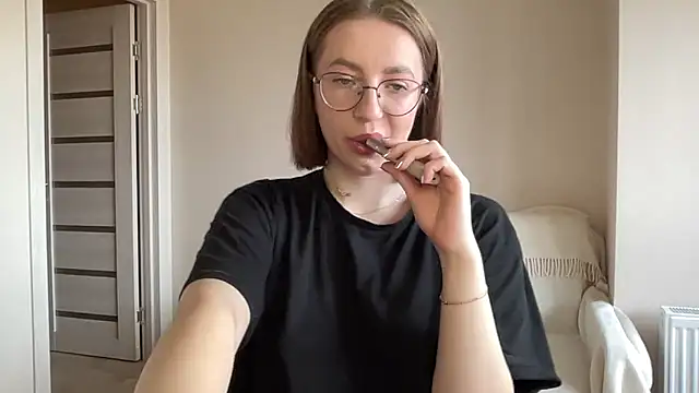 Snapshot of liins_wet chatting on 01.19.25 liins wet online show from 01.19.25