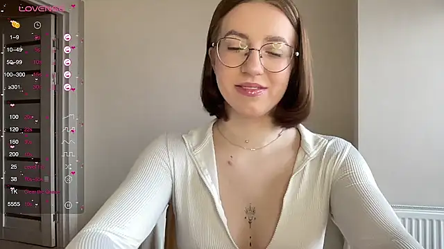 Snapshot of liins_wet chatting on 01.24.25 liins wet online show from 01.24.25
