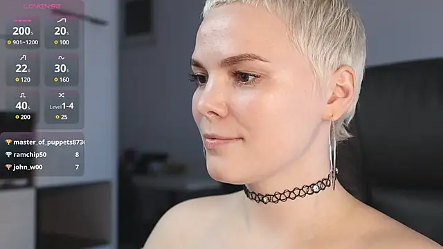 LikaBerry1 online show from 02.04.25