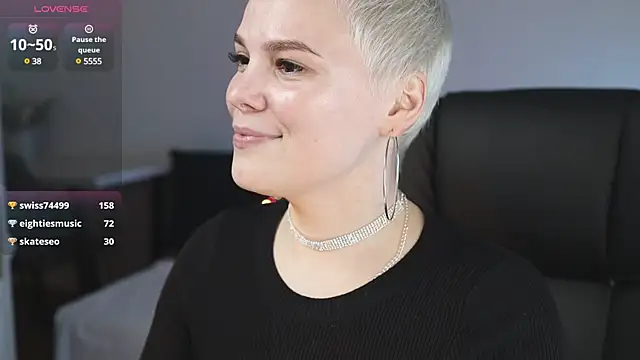 LikaBerry1 online show from 02.19.25