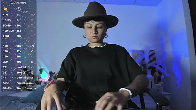 Snapshot of ZuryRamirez_ chatting on 03.18.25 ZuryRamirez  online show from 03.18.25