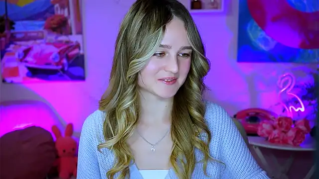 Snapshot of DeboraLarson chatting on 02.09.25 DeboraLarson online show from 02.09.25