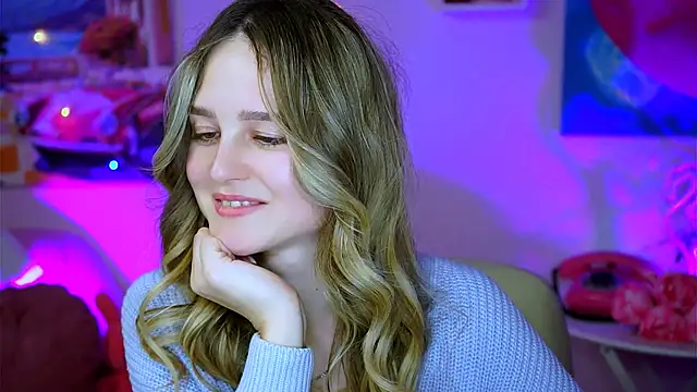 Snapshot of DeboraLarson chatting on 02.10.25 DeboraLarson online show from 02.10.25