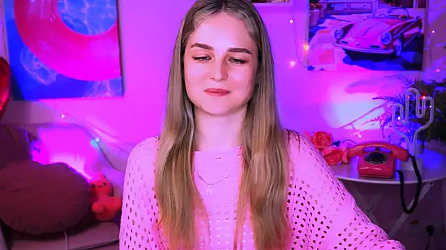 Snapshot of DeboraLarson chatting on 03.07.25 DeboraLarson online show from 03.07.25