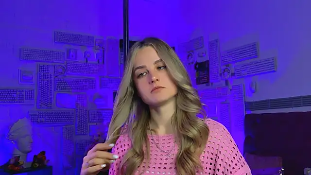 Snapshot of DeboraLarson chatting on 03.13.25 DeboraLarson online show from 03.13.25