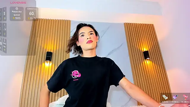 Snapshot of miss_Ari chatting on 01.28.25 miss Ari online show from 01.28.25