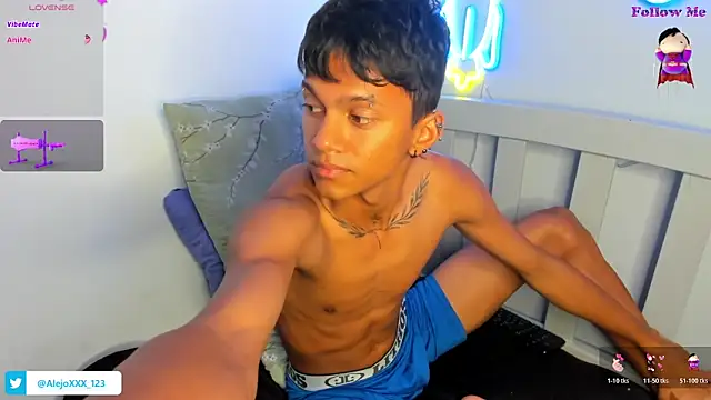 loistwink  online show from 11.18.25