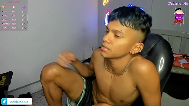 loistwink  online show from 11.30.25