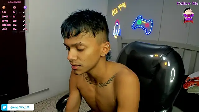 loistwink  online show from 12.03.25